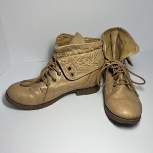 Rock & Candy Tan Boots 7.5 Boho Lace Up Fold Over Cuff Floral Combat Style